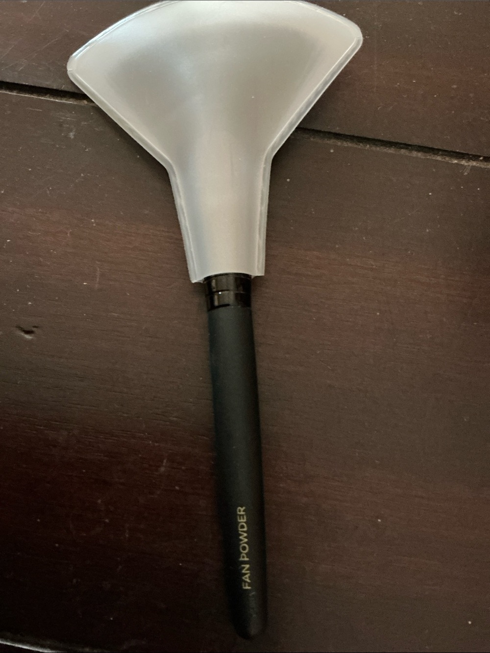 NWT Laura Mercier Fan Powder Brush